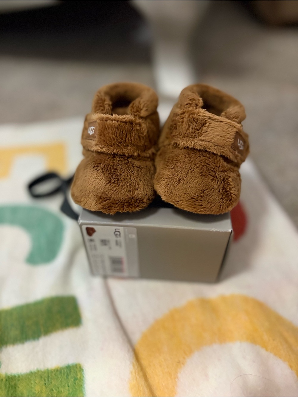 UGG Bixbee Brown Cozy Baby Booties size 0/1
